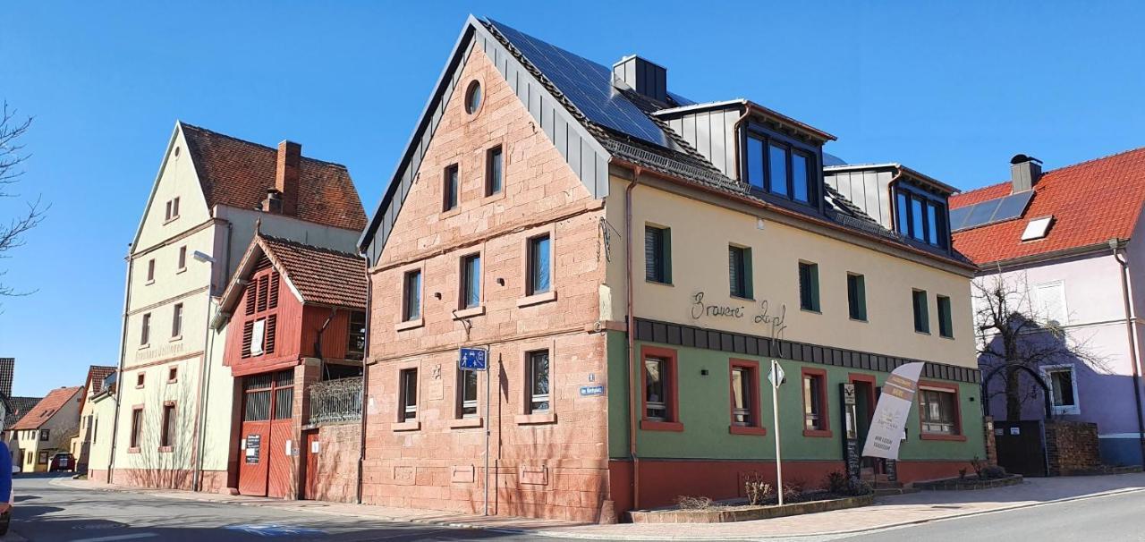 Wirtshaus & Hotel Zur Alten Brauerei Zapf Uettingen Bagian luar foto